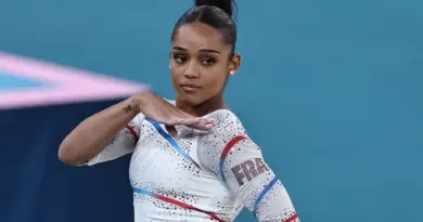 "Ce n’est toujours pas digéré, mais j’ai fait le choix d’aller mieux", Mélanie De Jesus Dos Santos se confie un an après sa désillusion aux JO de Paris 2024