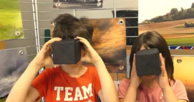 Ces enfants découvrent l'univers de la photographie et de la caméra obscura