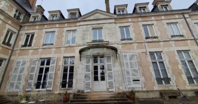 "C'est comme une grosse coloc dans un beau bâtiment" : le château de Vincelles loue des chambres aux étudiants - ici