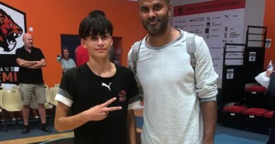 "C’est un rêve qui se réalise", au Mans, l'élève Tony Parker impressionne jeunes joueurs et camarades de promotion