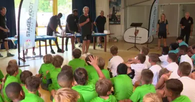 "C'est une légende, on ne peut pas rater ce stage". L'ancien international, Dominique Rocheteau, fait rêver la jeune génération
