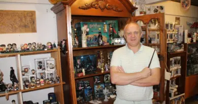 Cet hôtelier est contraint de vendre sa superbe collection Harry Potter pour sauver son établissement