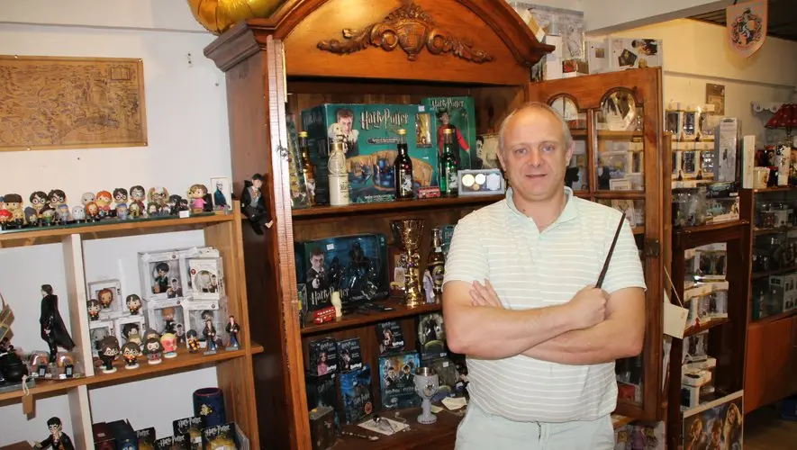 Cet hôtelier est contraint de vendre sa superbe collection Harry Potter pour sauver son établissement