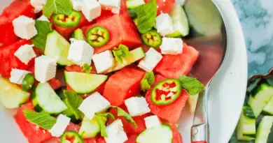Cette salade pastèque-feta au piment vert est un vrai coup de frais… avec du piquant en plus !
