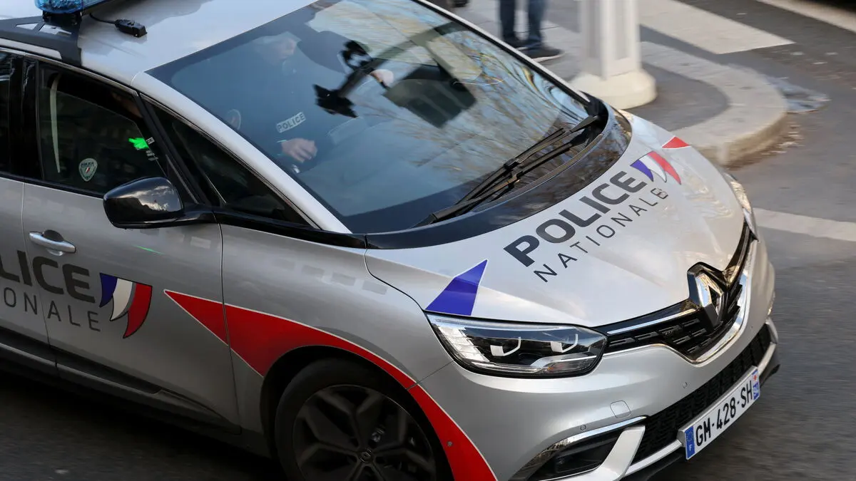 Champs-sur-Marne : tout à coup un inconnu met en joue un couple dans sa voiture