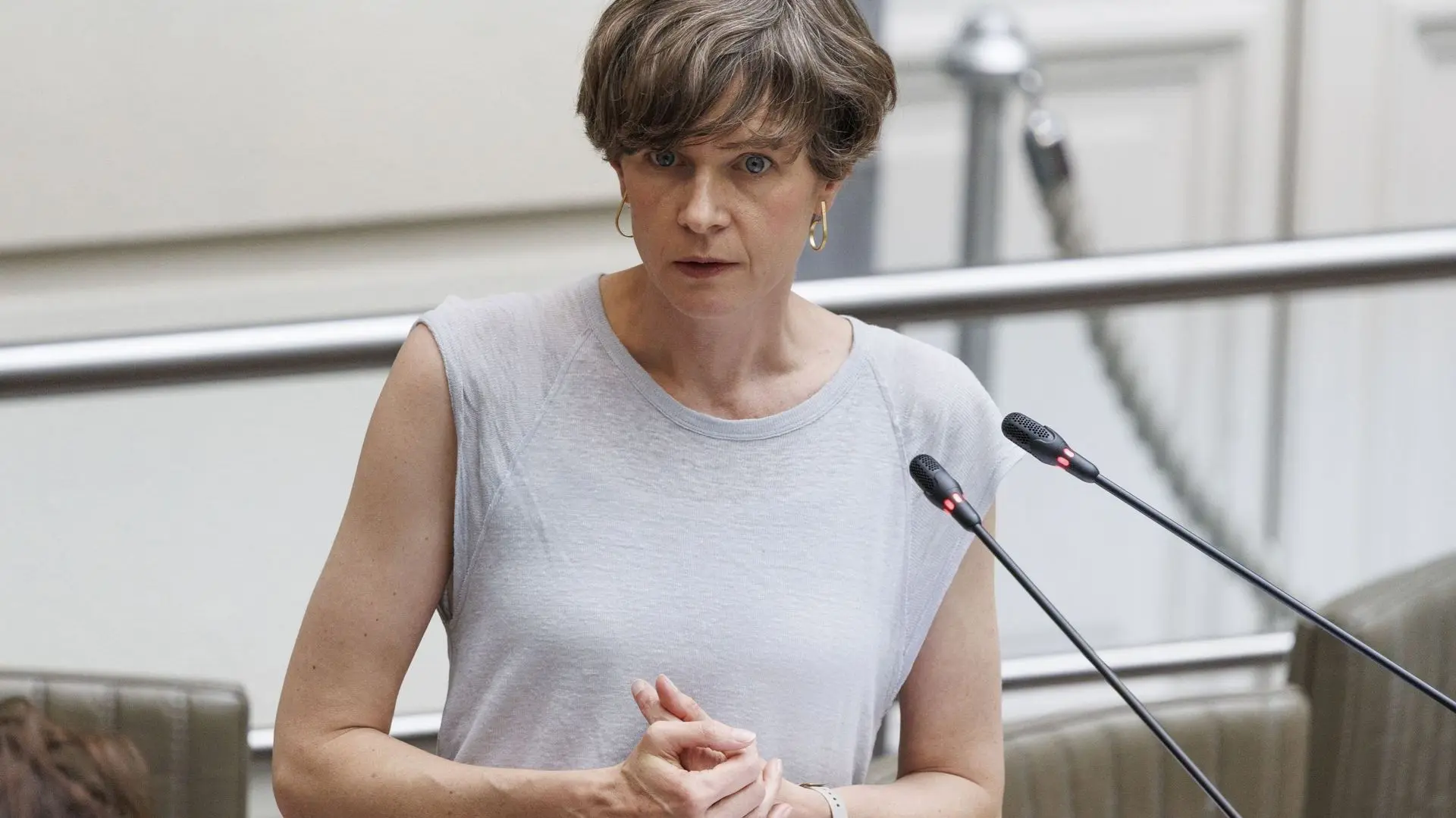 Cieltje Van Achter, ministre flamande en charge de Bruxelles, lance un plan global pour le néerlandais dans la capitale - RTBF Actus