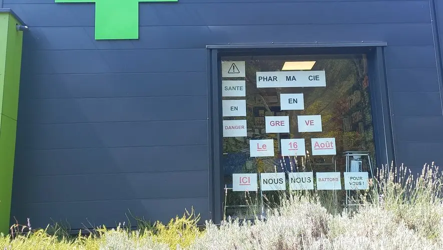 "Comment est-ce qu’on va pouvoir se soigner ?" En grève ce samedi 16 août, les pharmaciens peuvent compter sur le soutien de leurs clients