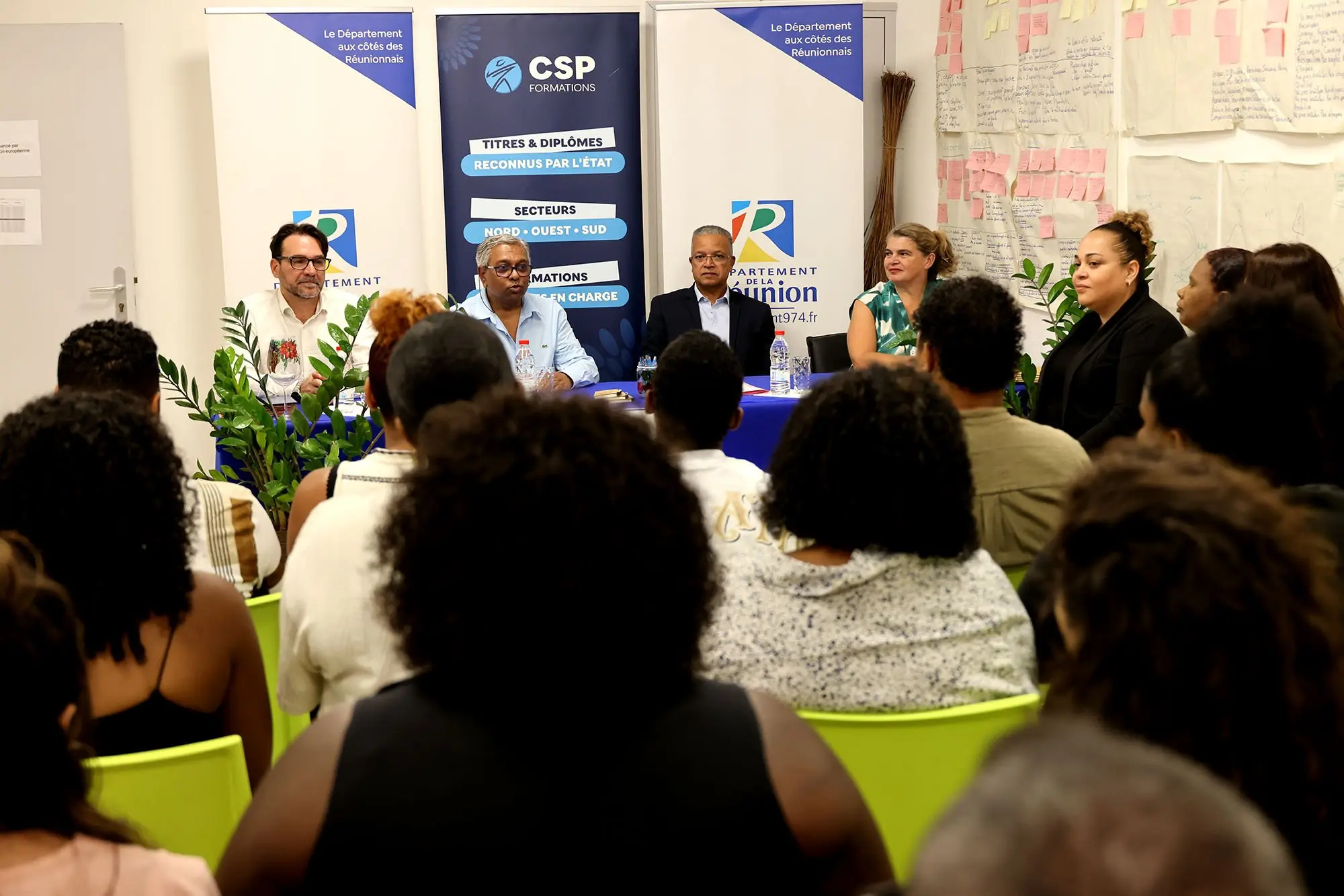 Contrats d'apprentissage et « FDAJ » pour les jeunes de la CIPI Ouest