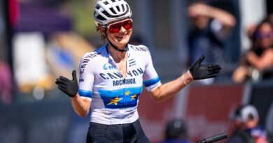 Coupe du monde de VTT : le français Luca Martin et la suédoise Jenny Rissveds sacrés aux Gets  - ici