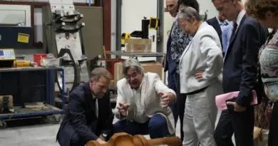Coût de l’énergie, coût du travail, concurrence : en visite en Ariège, le ministre de l’Industrie souligne les enjeux du rebond industriel