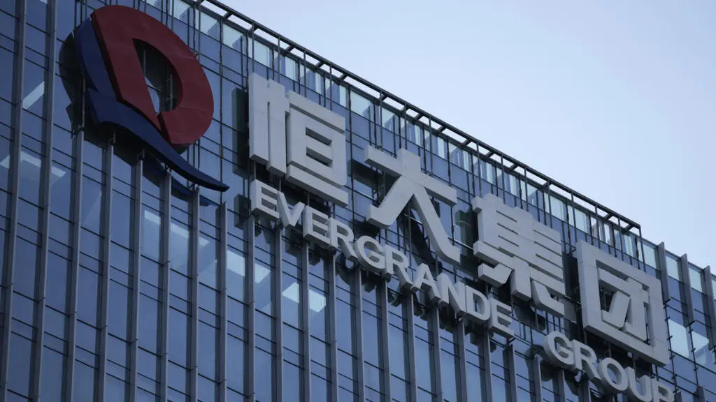 Crise immobilière en Chine: les conditions de la radiation d'Evergrande de la Bourse de Hong Kong se précisent