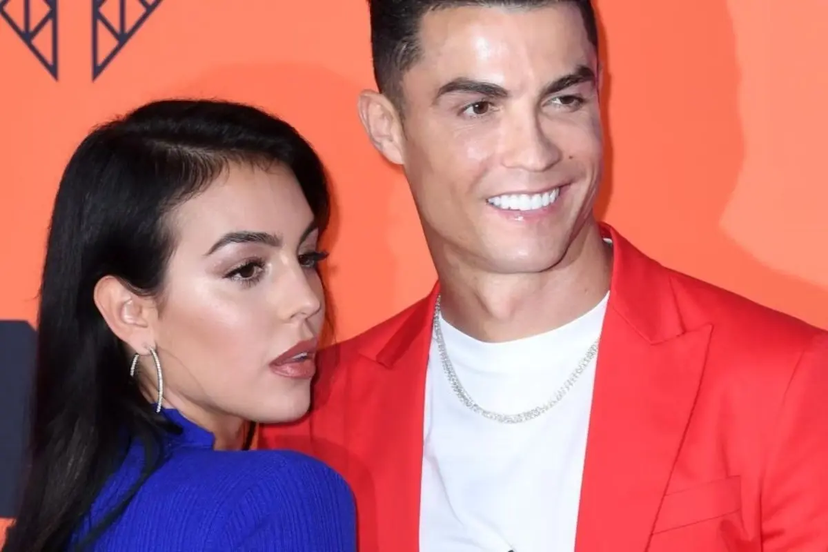 Cristiano Ronaldo demande en mariage omagazine