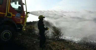 Dans l'Aude, le gigantesque incendie enfin maîtrisé, la vigilance subsiste