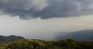 De l’Yonne au Var, les images des orages puissants qui ont frappé l’Hexagone ce mercredi