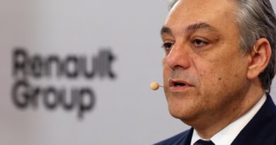 De l’automobile au luxe, ce transfert surprise d’un grand patron fait valser la bourse