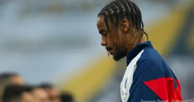 A trois jours du match Nantes/PSG, qui va clôturer la première journée de Ligue 1, quatre absents sont déjà à déplorer côté parisien et un côté nantais, mais il y en aura probablement plus. Le point sur les suspendus, blessés et joueurs écartés avant Nantes/PSG.