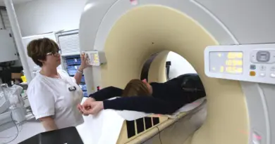Déménagement du service oncologie du Mittan : "le fait de tergiverser gèle les investissements", craint Martial Bourquin - ici