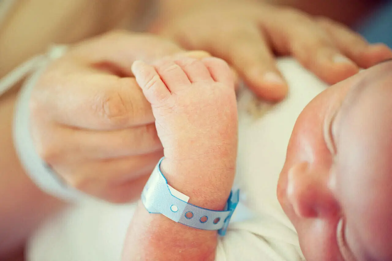 Dépistage de maladies chez les bébés : les nouvelles pathologies détectées à partir du 1er septembre 2025