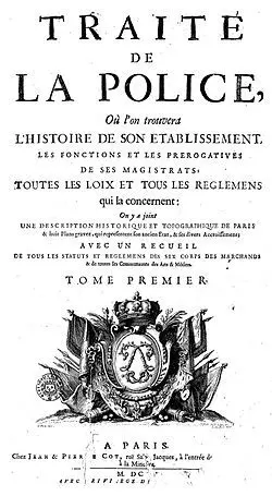 Des chaussures à clous à Paris