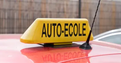 Des dossiers de permis de conduire dans l'impasse