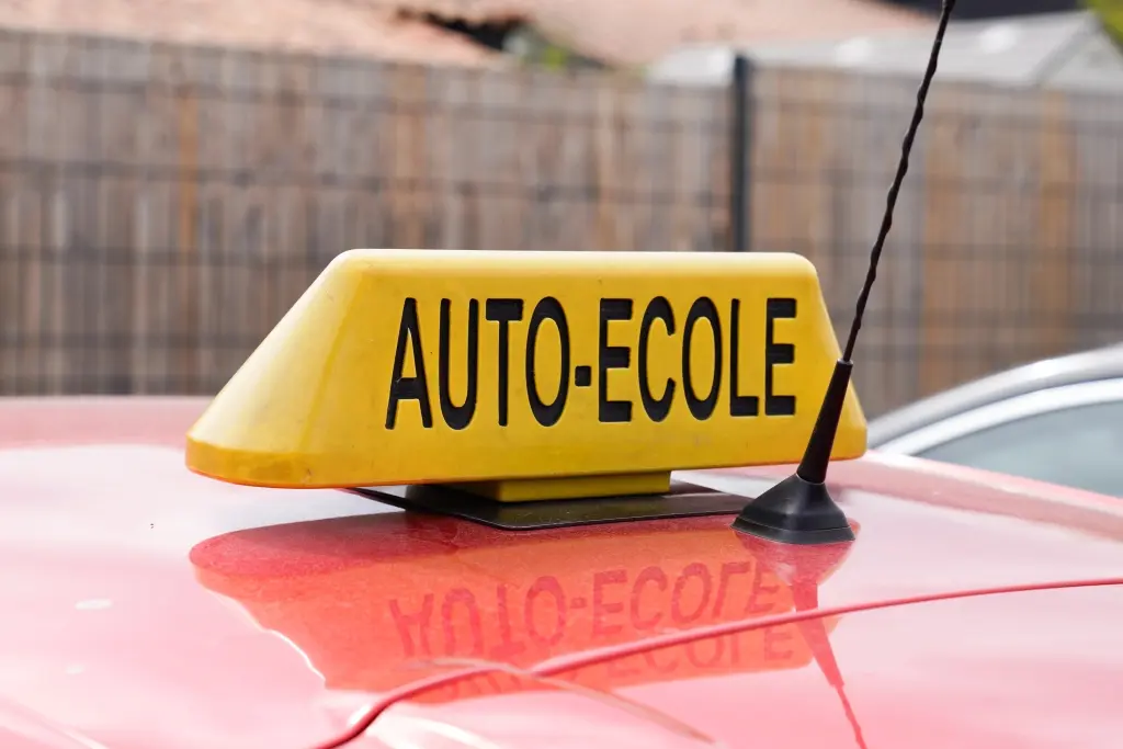 Des dossiers de permis de conduire dans l'impasse