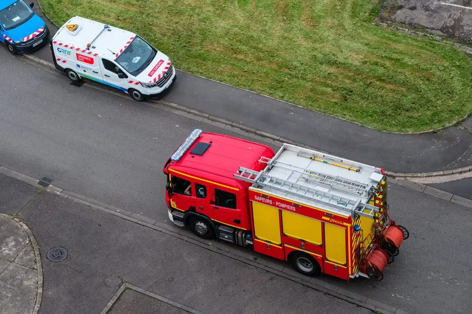 Des personnes évacuées de leur domicile après l'arrachement d'une conduite de gaz lors de travaux