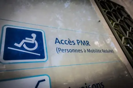 pictogramme accès PMR