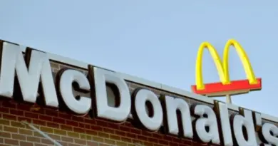 Des repas jetés pour collecter des cartes Pokémon : McDonald’s s’excuse après le fiasco de sa nouvelle campagne