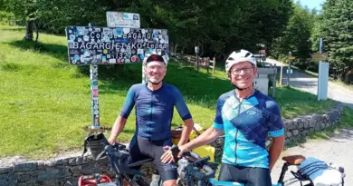 Deux Icaunais ont avalé près de 8 000 kilomètres à vélo en trois mois - ici