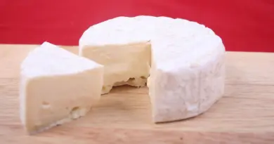 Deux morts et une alerte nationale après une contamination à la listeria liée à des fromages
