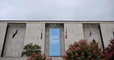 Donald Trump demande une enquête sur des musées du pays qu’il accuse de « wokisme »