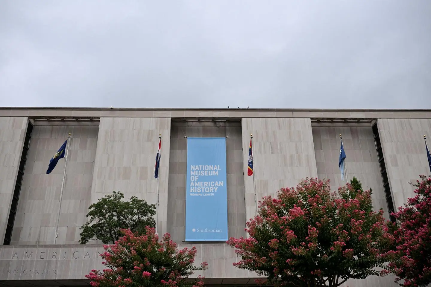 Donald Trump demande une enquête sur des musées du pays qu’il accuse de « wokisme »