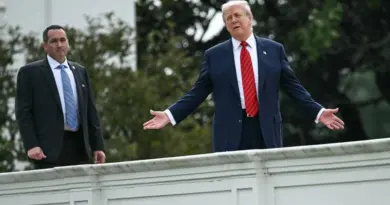 Donald Trump plaisante sur l'installation de "missiles nucléaires" sur le toit de la Maison Blanche