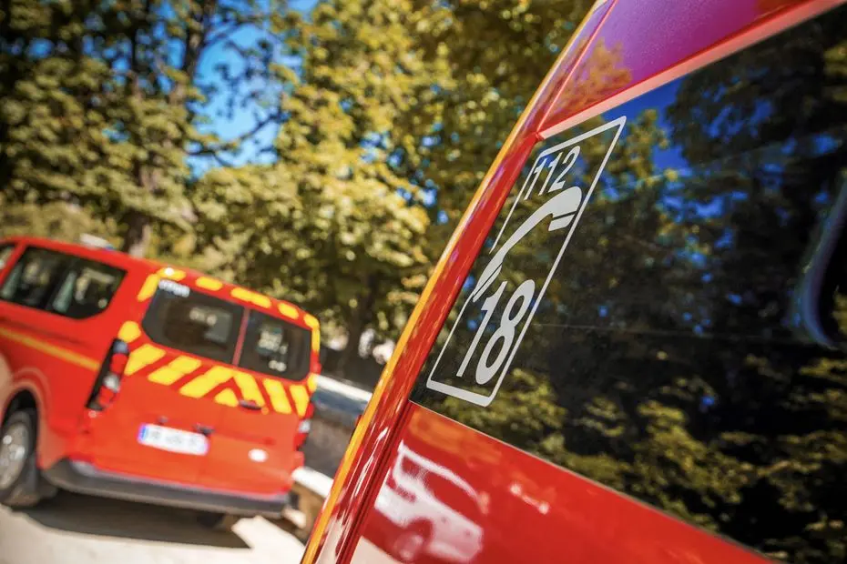 Drame familial dans un étang privé : une fillette se noie, son frère jumeau hospitalisé dans un état grave