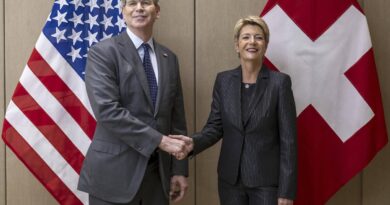 Droits de douane : réunion d’urgence, négociations… Comment la Suisse tente de calmer les ardeurs de Trump ?