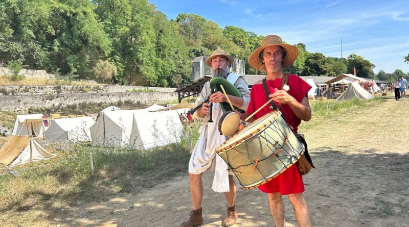 EN IMAGES - "On est passionnés", un camp gallo-romain reconstitué ce week-end à l'abbaye de Marmoutier, à Tours - ici