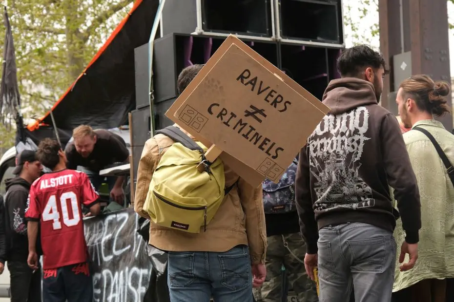 ENQUÊTE. "Ils n’en ont rien à cirer". Les rave party et l'environnement : le vert à moitié plein