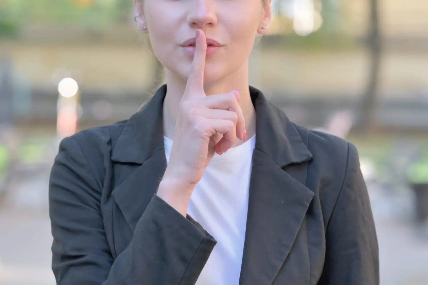 Elle conteste son licenciement : personne ne lui a dit cette phrase qu'on entend dans toutes les séries policières américaines