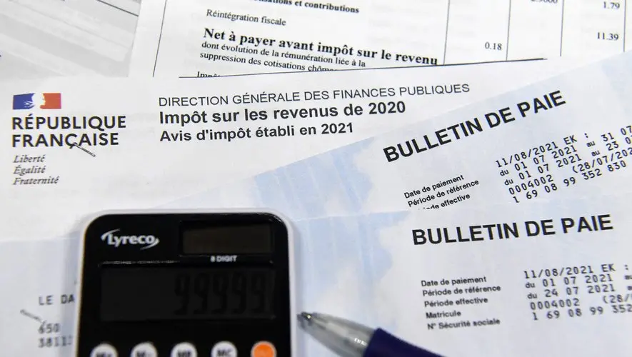 Elle démissionne et continue de toucher son salaire par erreur : une enseignante doit rembourser 39 000 euros
