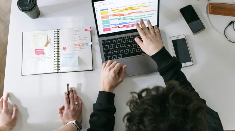 Emploi : 1 employeur sur 2 juge plus simple de former une IA que de recruter un jeune diplômé