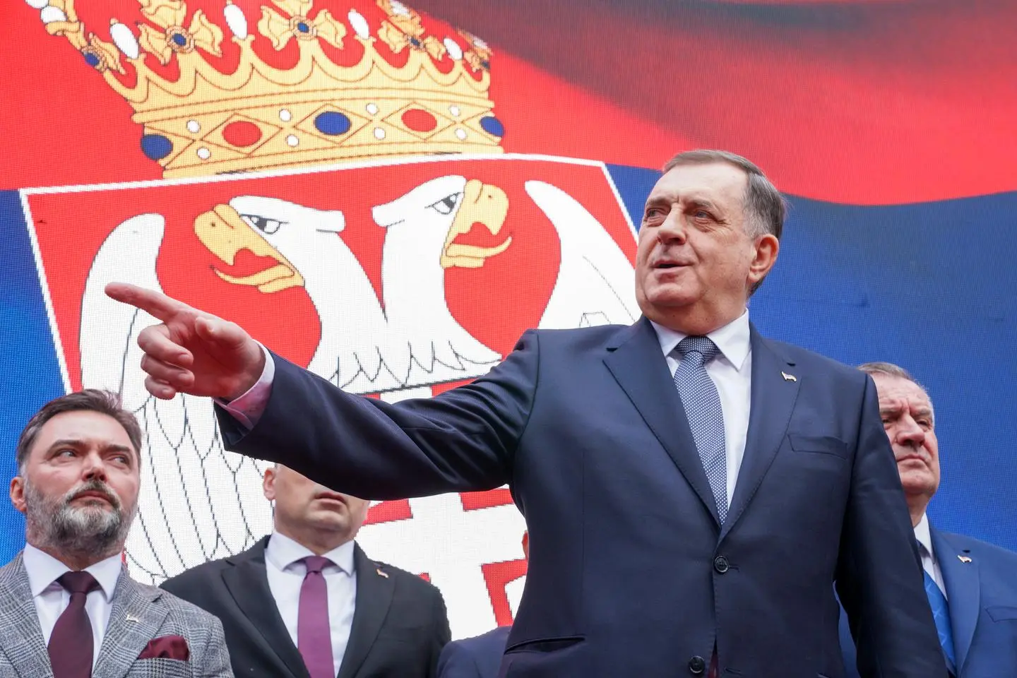 En Bosnie-Herzégovine, une épreuve de force s’annonce après la révocation du mandat de Milorad Dodik, le président de l’entité serbe