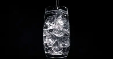 En cas de fortes chaleurs, est-il conseillé de boire glacé?