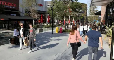 « En vingt jours, il aurait gagné 4 000 euros » : il vendait des contrefaçons Apple devant le Darty de Claye-Souilly