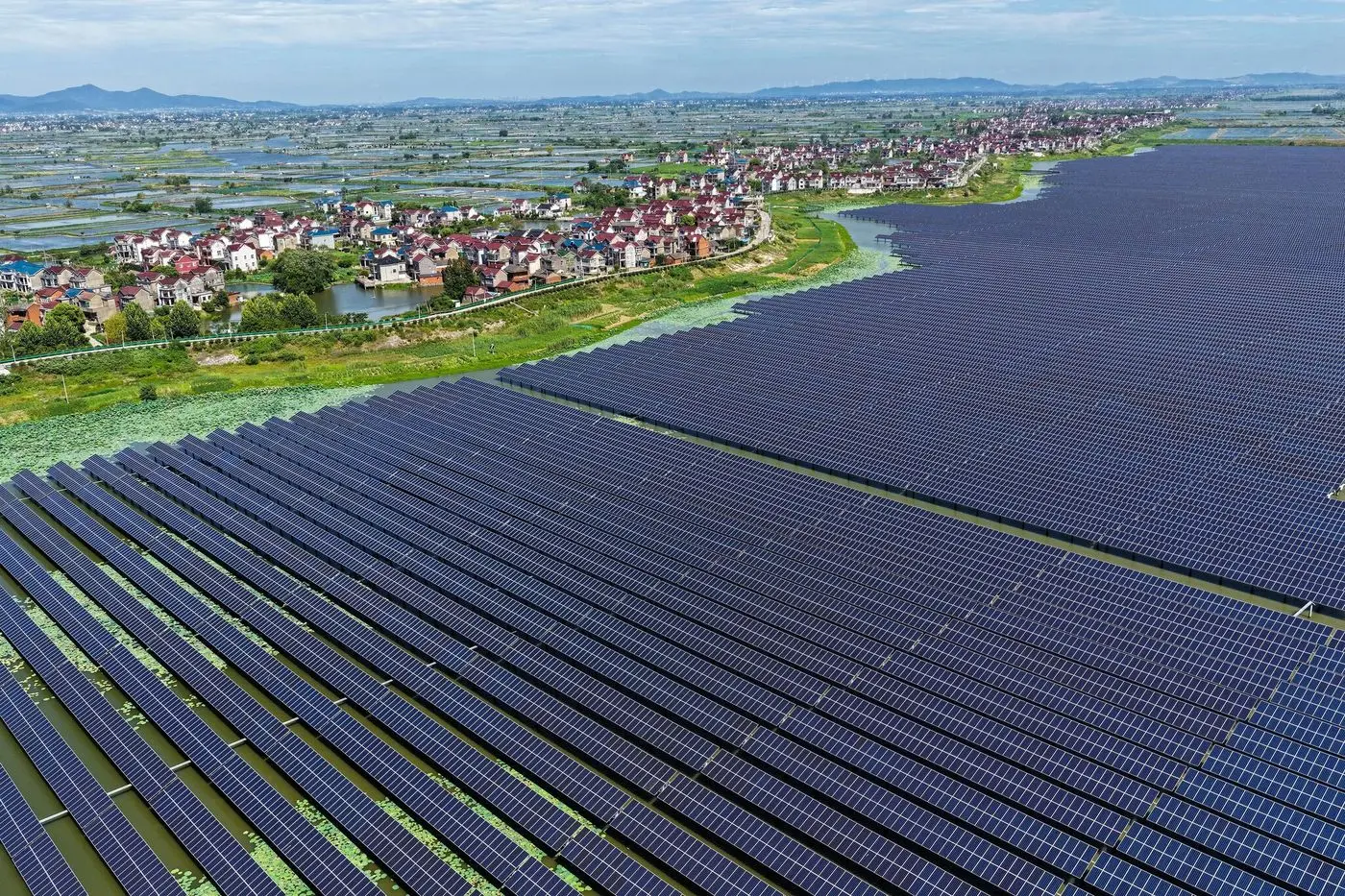 Énergie : la Chine met le paquet sur le charbon et les renouvelables
