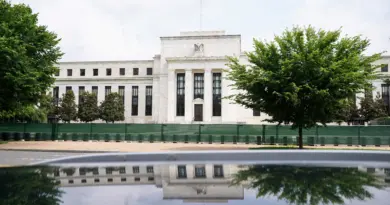 États-Unis : qui sont Kevin Hassett et Kevin Warsh, les candidats de Trump à la tête de la Fed