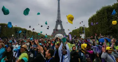«Etre à Paris, c’était mon rêve» : une escapade joyeuse pour 40 000 enfants oubliés des vacances