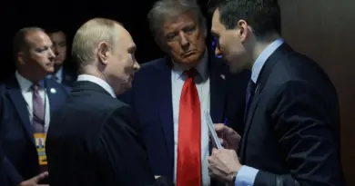 FInalement, Trump et Poutine se séparent sans dévoiler de plan pour l’Ukraine : ce qu’il faut retenir du sommet