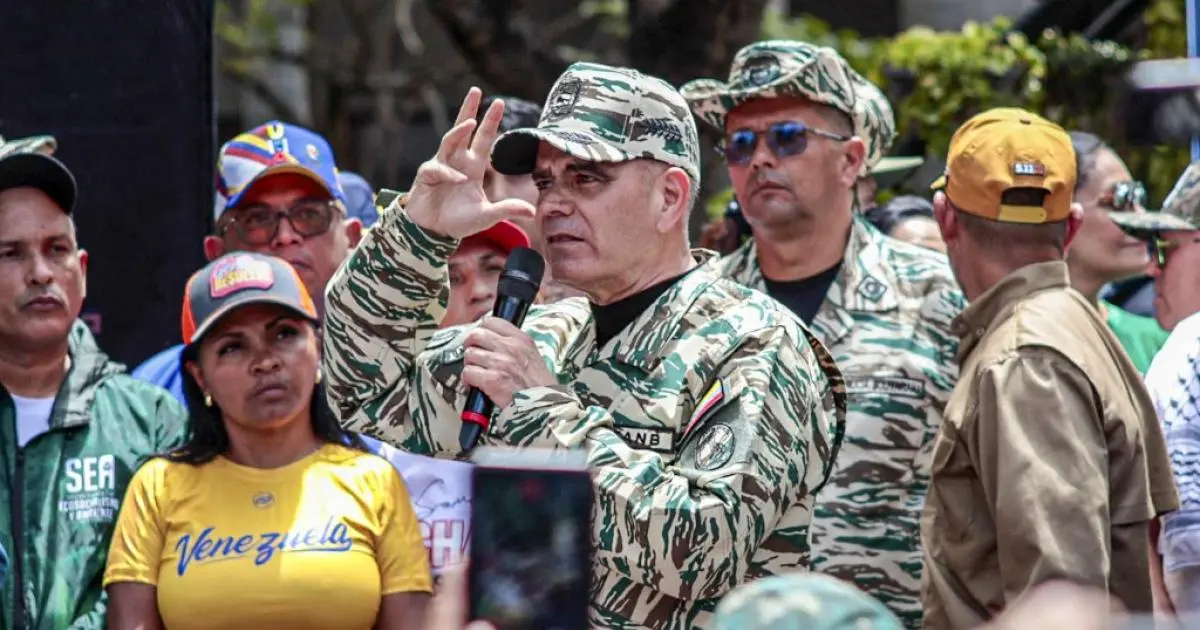 Face au déploiement américain, le Venezuela envoie navires de guerre et drones dans ses eaux territoriales