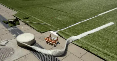 Face au manque d’infrastructures pour les jeunes, Berne mise sur des terrains de foot mobiles