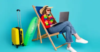 Faux interlocuteur, annonces de voyages fictives… Comment l’IA dope les escroqueries en ligne